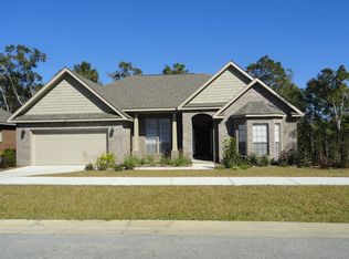 332 Windchime Way, Freeport, FL 32439