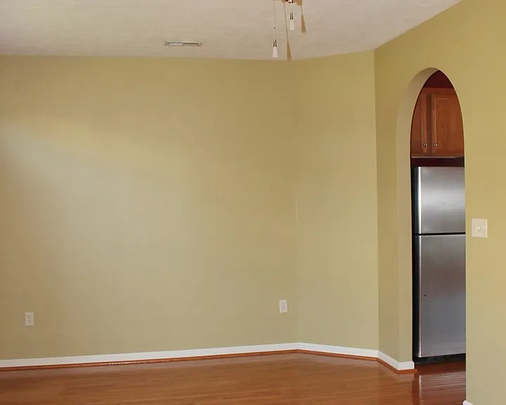 2948 Crystal Spring Ln — Photo 6