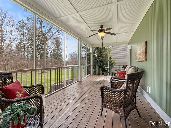 2nd image of 1398 Winchester Ct NW