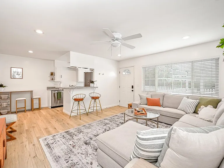177 Virginia Pl #B — Photo 5