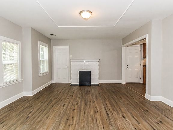 5th image of 914 Park Pl