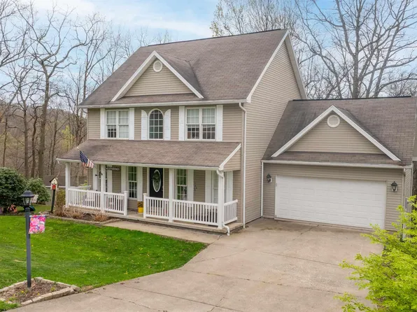 21 Oakton Dr, Morgantown, WV 26508
