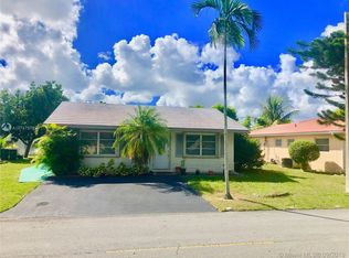 7002 NW 76th Dr, Tamarac, FL 33321
