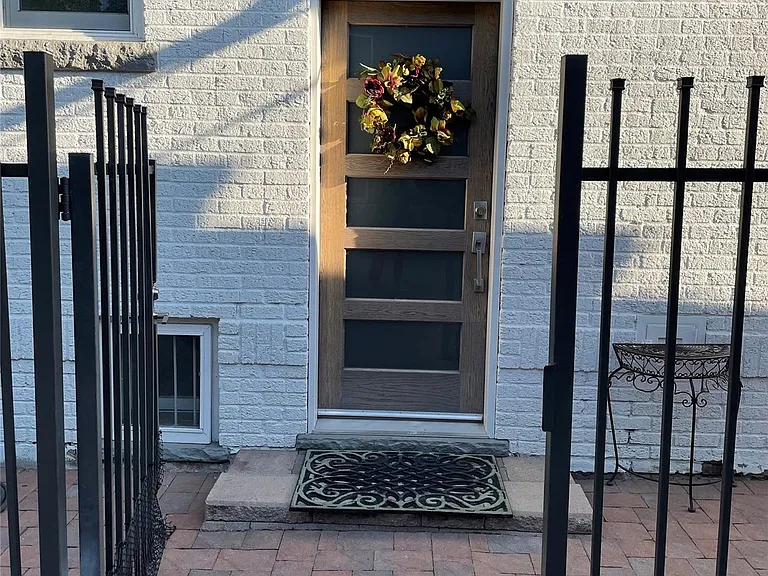 1133 E Virginia Ave #B — Photo 13