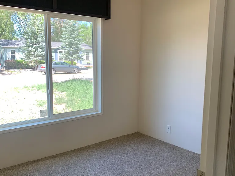 2860 E 642 N — Photo 6