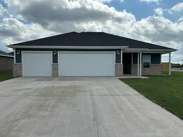 1162 E Habersham Street, Republic, MO 65738