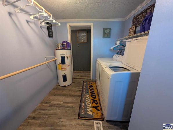 507 E Franklin St, Staunton, IN 47881