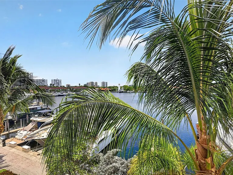 3750 Yacht Club Dr #Townhouse 5 — Photo 49