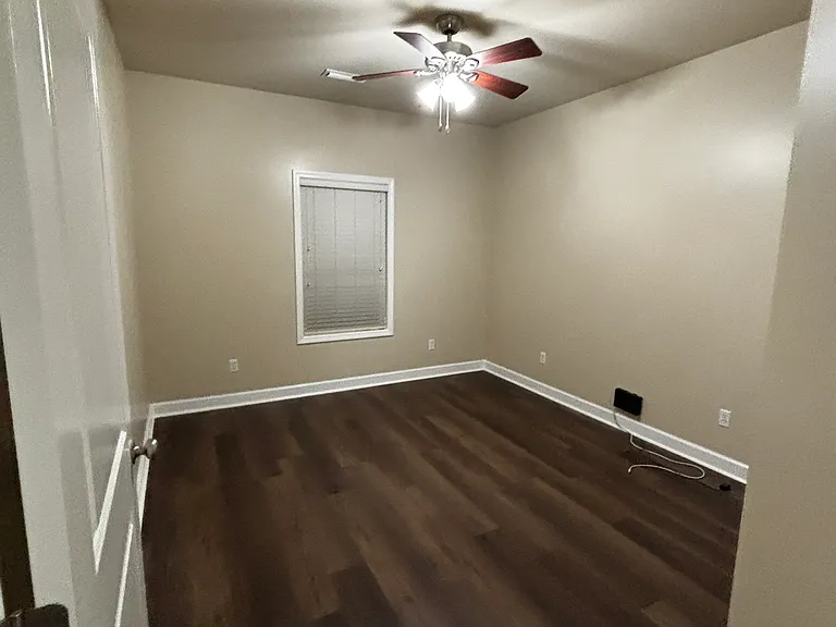 121 Tanglewood Dr — Photo 15
