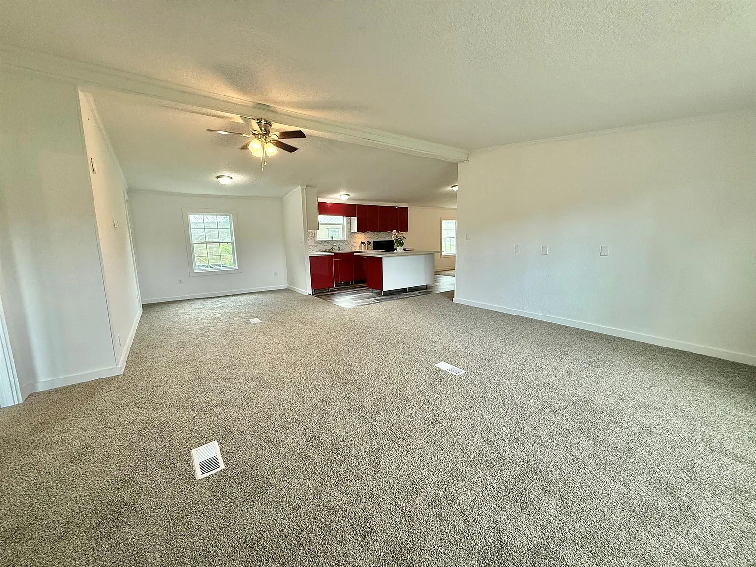 4 bed, 2.0 bath, 1848 sqft, $1,700 — Photo 4