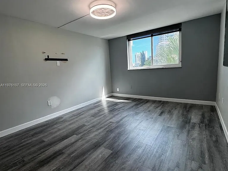 4000 NE 170th St #206 — Photo 14