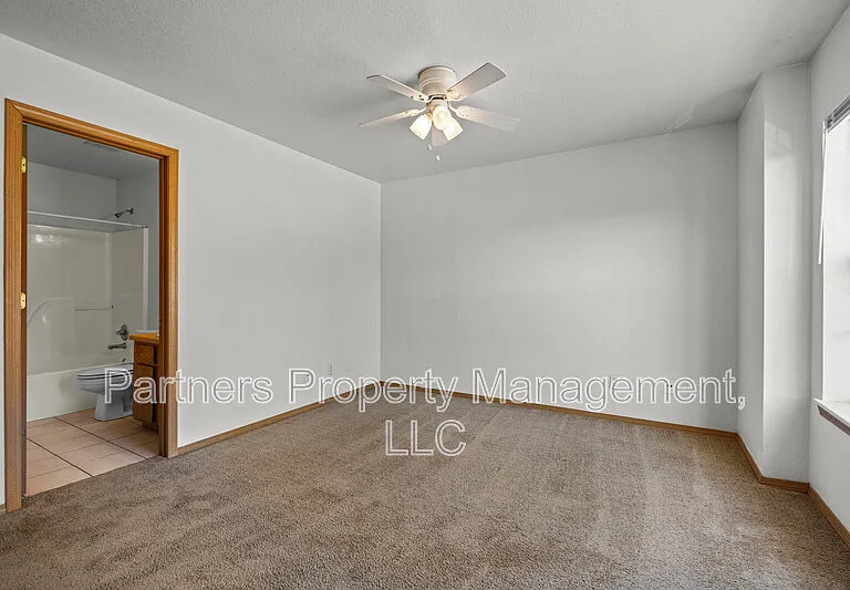 888 S Curtis Ave #1 — Photo 16