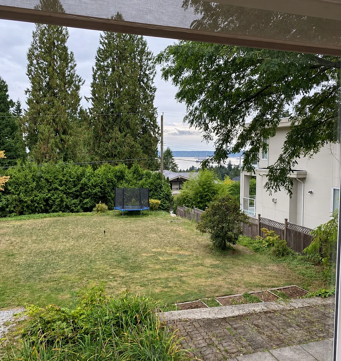 5 bed, 3000 sqft, $6,350 — Photo 2