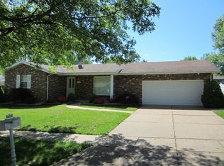 5709 Chatport Rd, Saint Louis, MO 63129