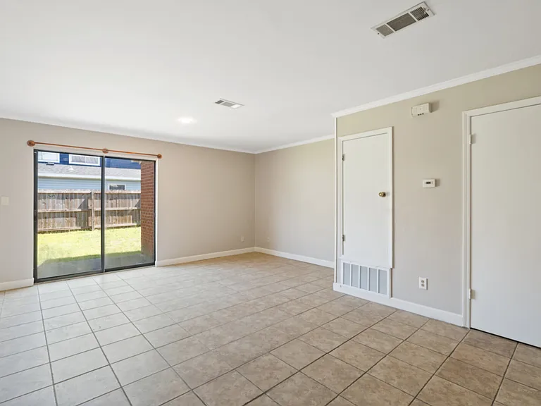 7250 Hilburn Rd #3A — Photo 2