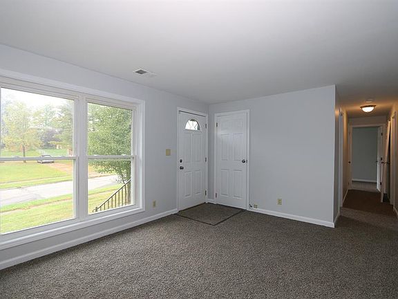 3rd image of 3713 Concord Dr