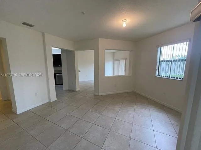 10600 NW 88th St — Photo 11