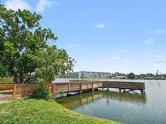 2nd image of 4023 LAKE BAYSHORE DRIVE #112