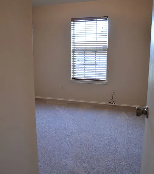 3006 Gus Dr — Photo 5