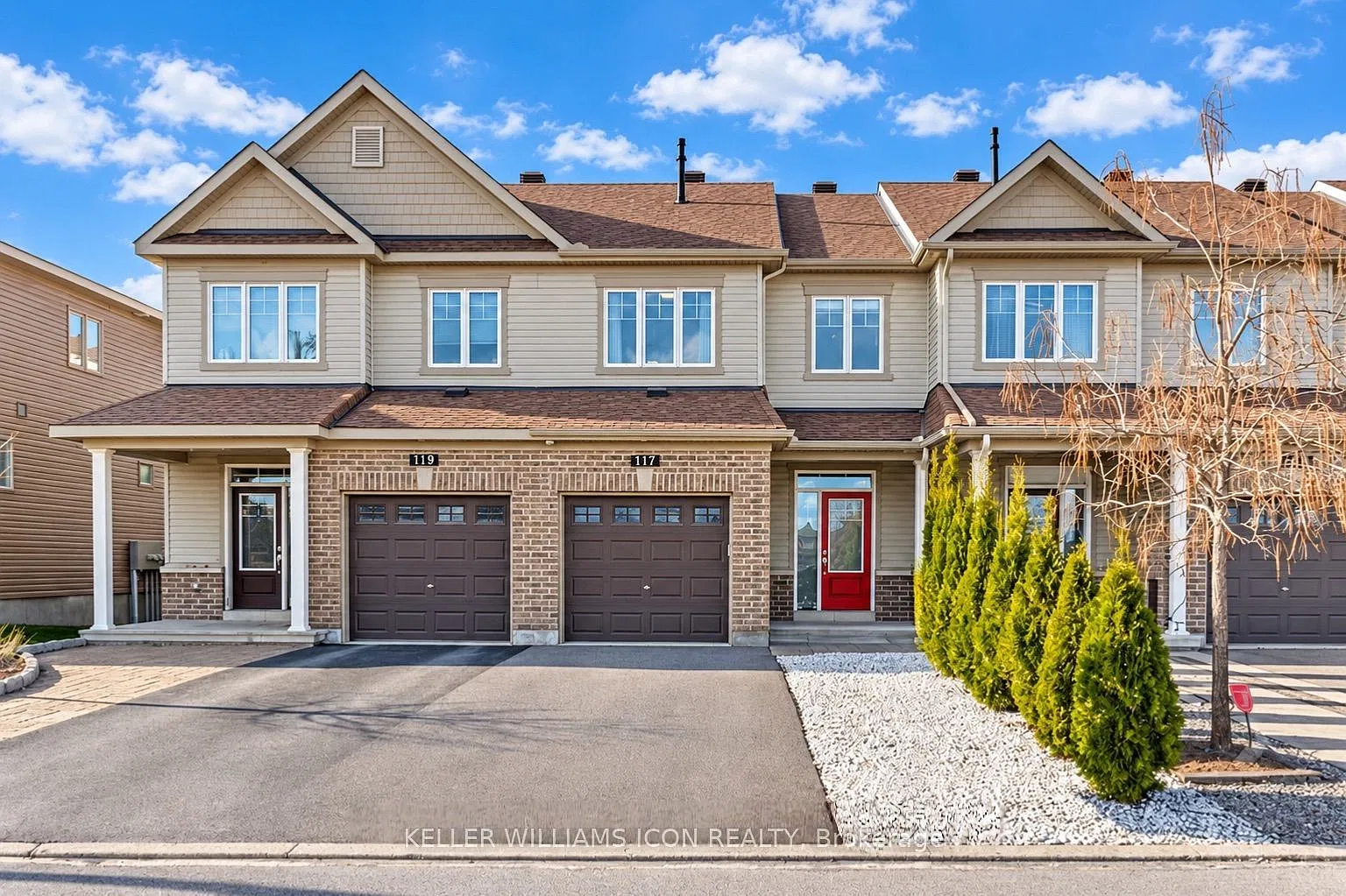 3 bed, $2,700 — Photo 1