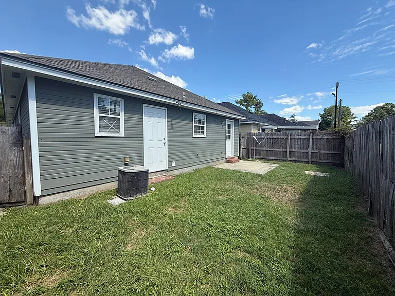 1763 Wayland Park Dr — Photo 28