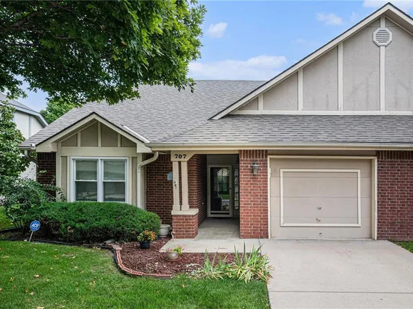707 N Somerset Ter, Olathe, KS 66062