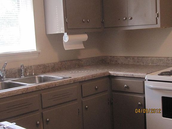 Kitchen - partial view