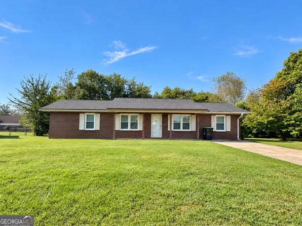 108 Lancelot Ct, Warner Robins, GA 31093