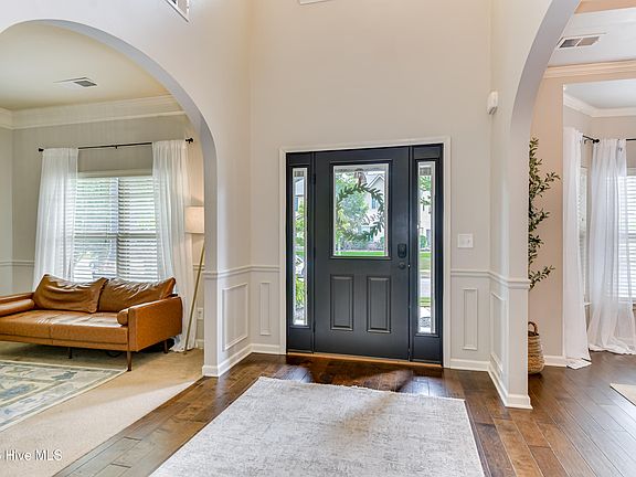 4th image of 230 Gustav Court