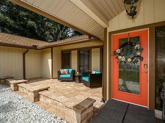 2nd image of 4319 Woodview Dr