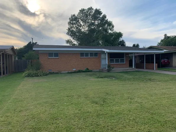 1722 S Fordham St, Perryton, TX 79070