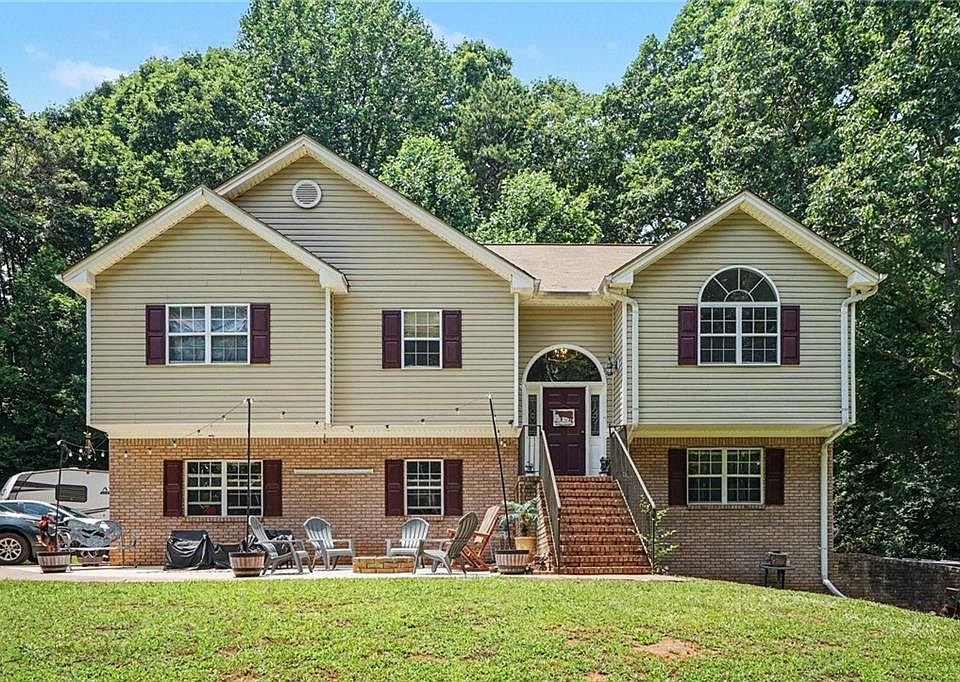 1st image of 2364 W H Hayes Rd