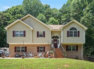 2364 W H Hayes Rd, Jefferson, GA 30549