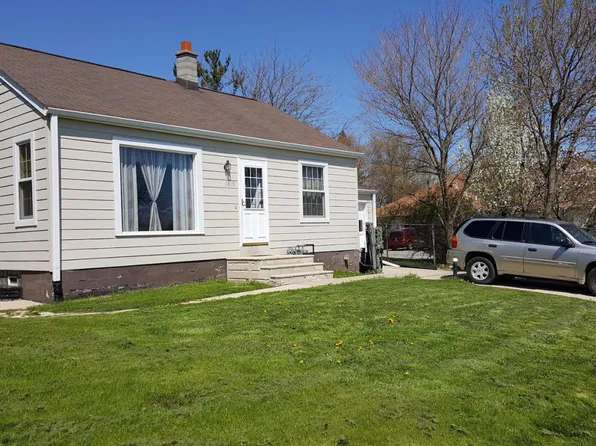4955 S 27th St, Milwaukee, WI 53221