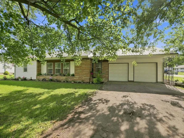 4712 Blum Dr, Fort Wayne, IN 46835