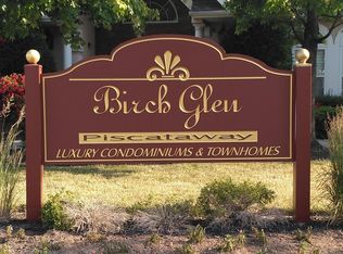 59 Forest Dr, Piscataway, NJ 08854