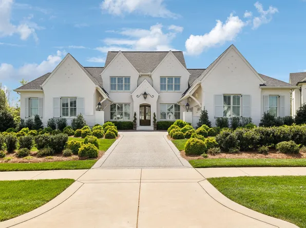 9409 Thatchbay Ct, College Grove, TN 37046