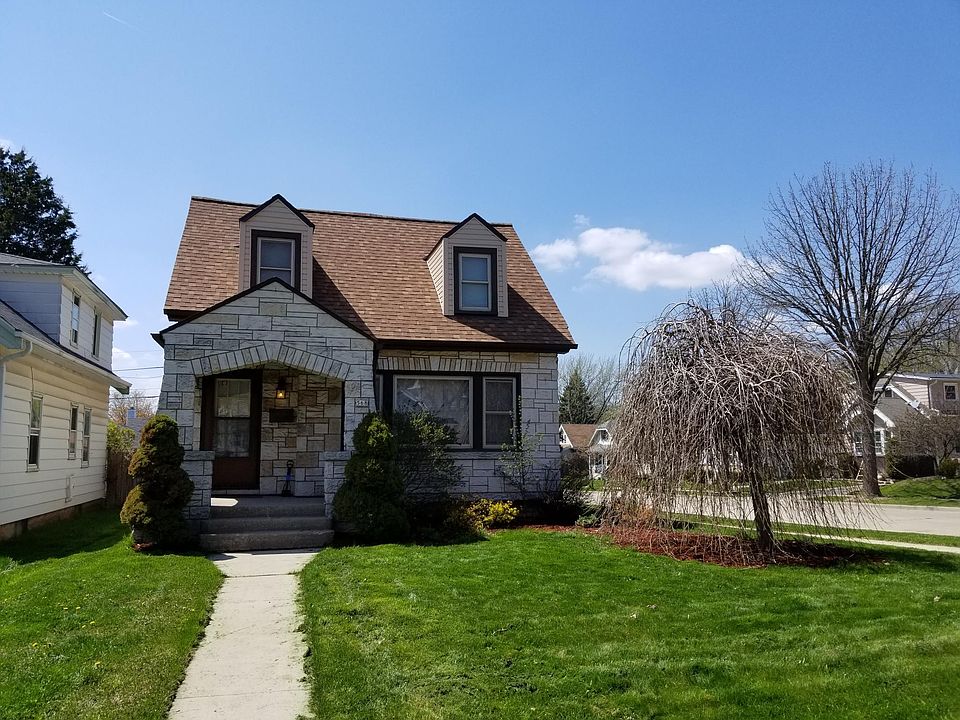 1st image of 552 S Oak Park Ct