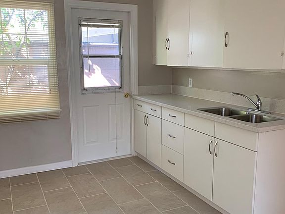 2nd image of 214 S Mission Dr #C