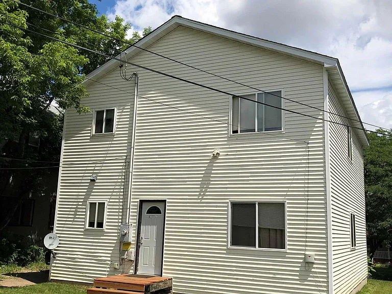 1323 Oliver Ave N — Photo 19