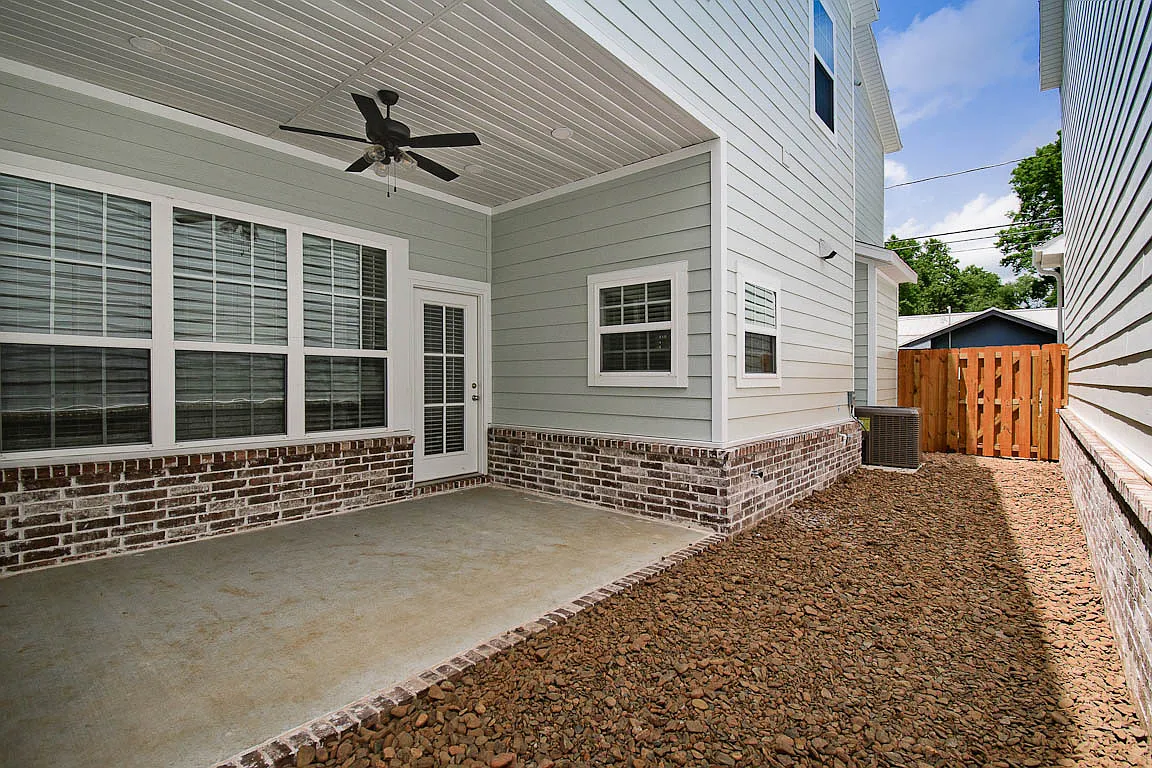508 W Persimmon St - 1 — Photo 2