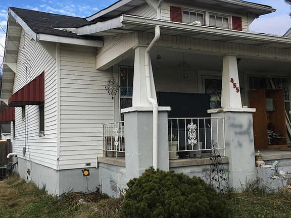 2nd image of 455 Cedar Ave