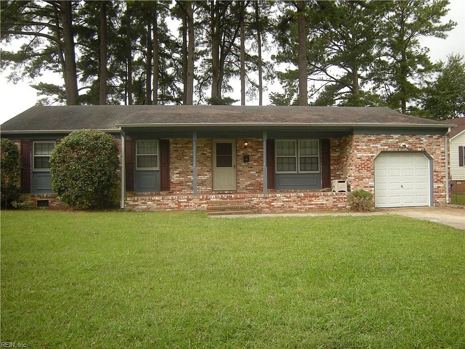 1st image of 823 Connors Dr