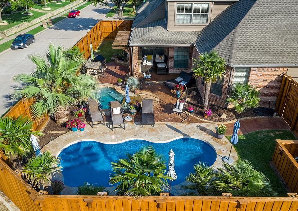 1st image of 1005 Clack Dr