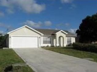 584 SW Columbus Dr, Port Saint Lucie, FL 34953