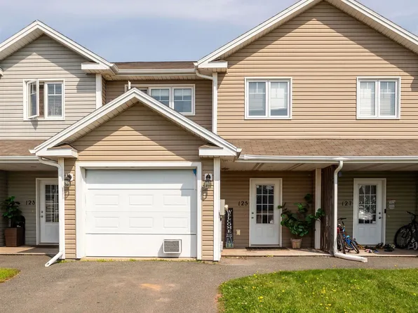 125 Heron Dr, Stratford, PE C1B 0L5