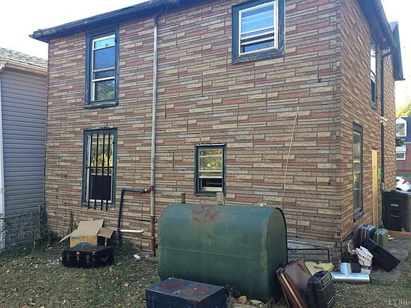 2nd image of 1406 Floyd St