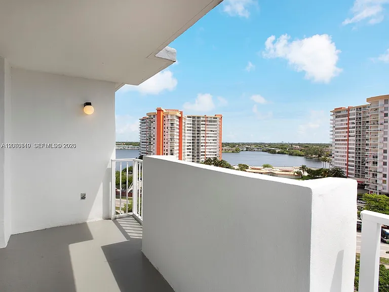 1200 NE Miami Gardens Dr #1013W — Photo 6