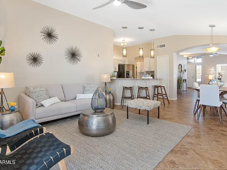6494 S Foothills Dr — Photo 32