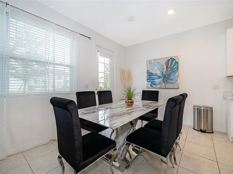 1013 Plantation Ln — Photo 9